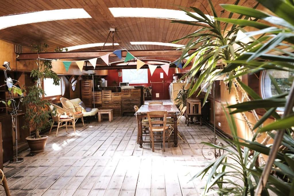 Belle Peniche Romantique A Paris Boulogne-Billancourt Eksteriør billede
